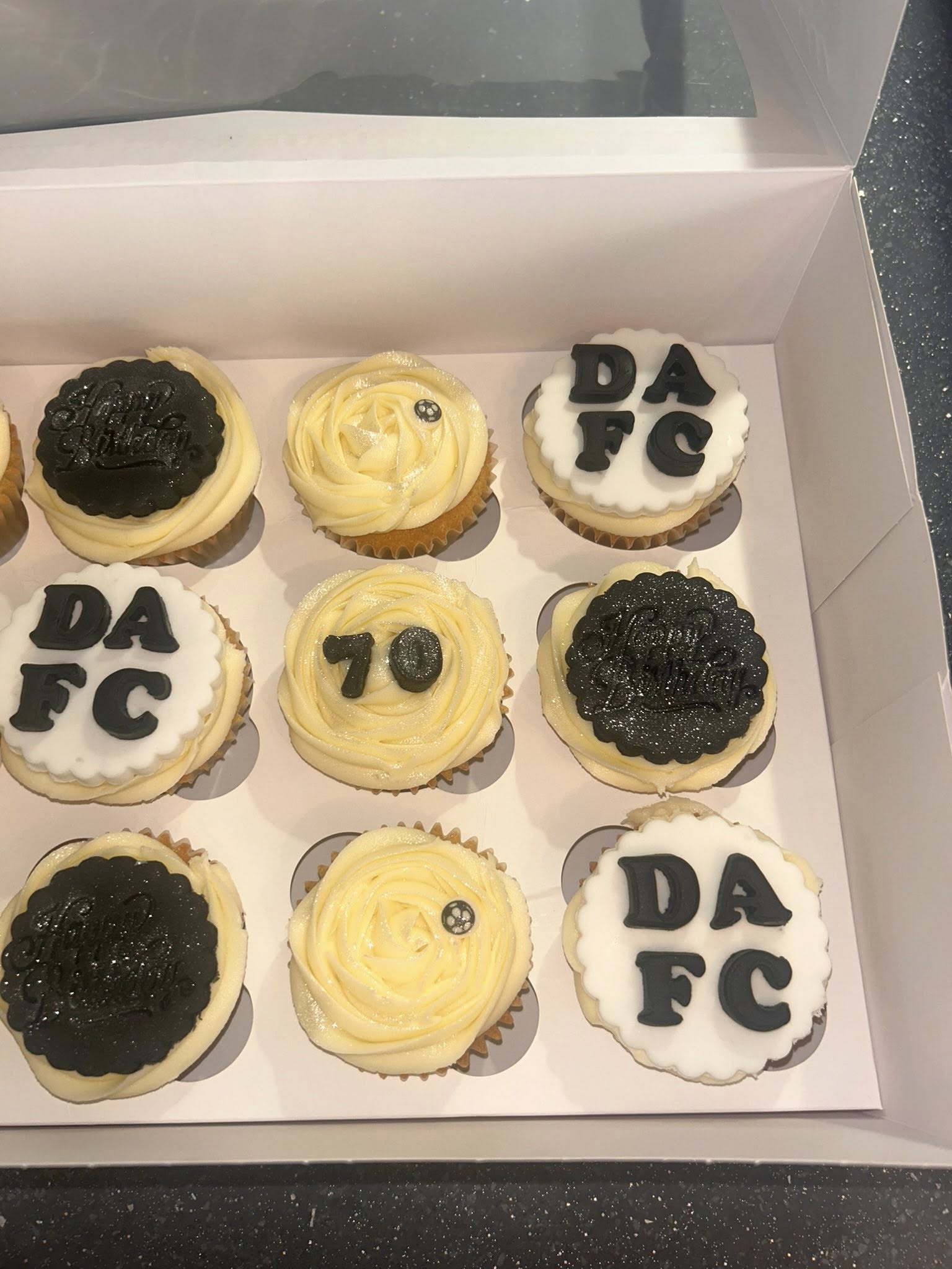 Cupcakes for 'The Pars' football team